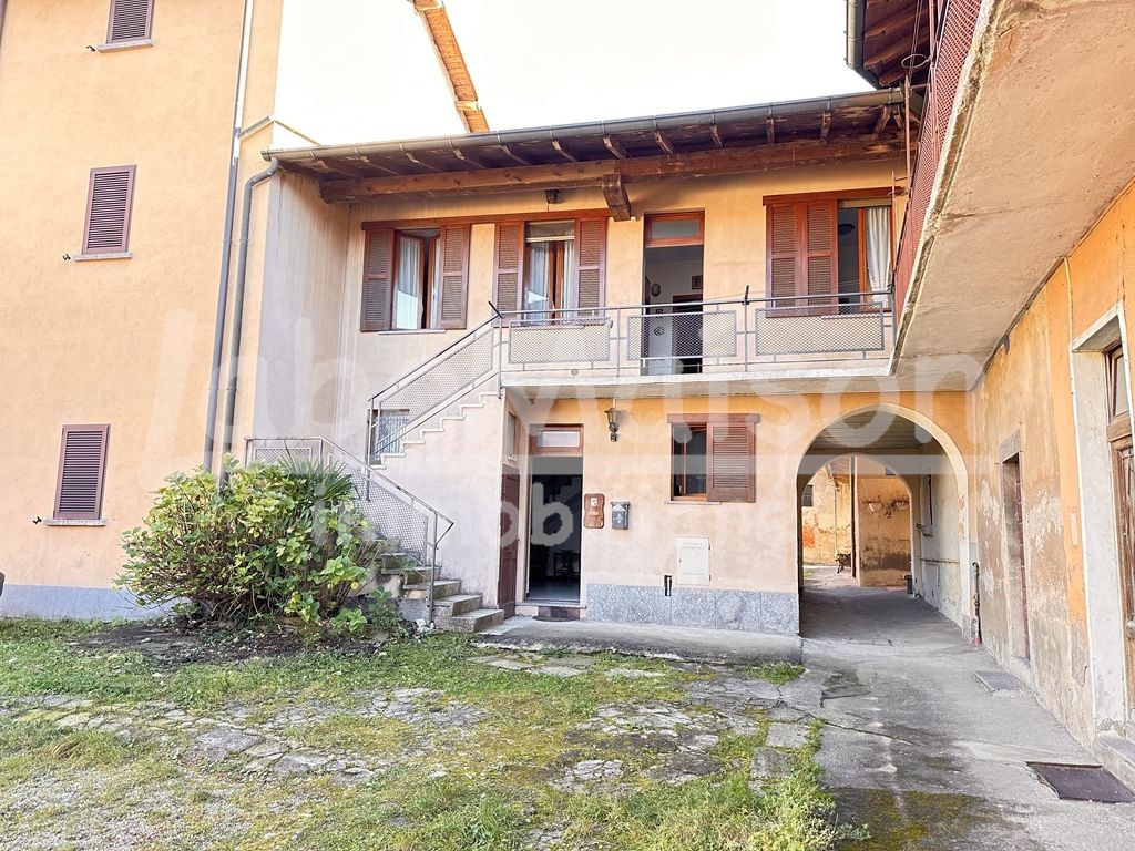 BARDELLO porzione di casa su due livelli