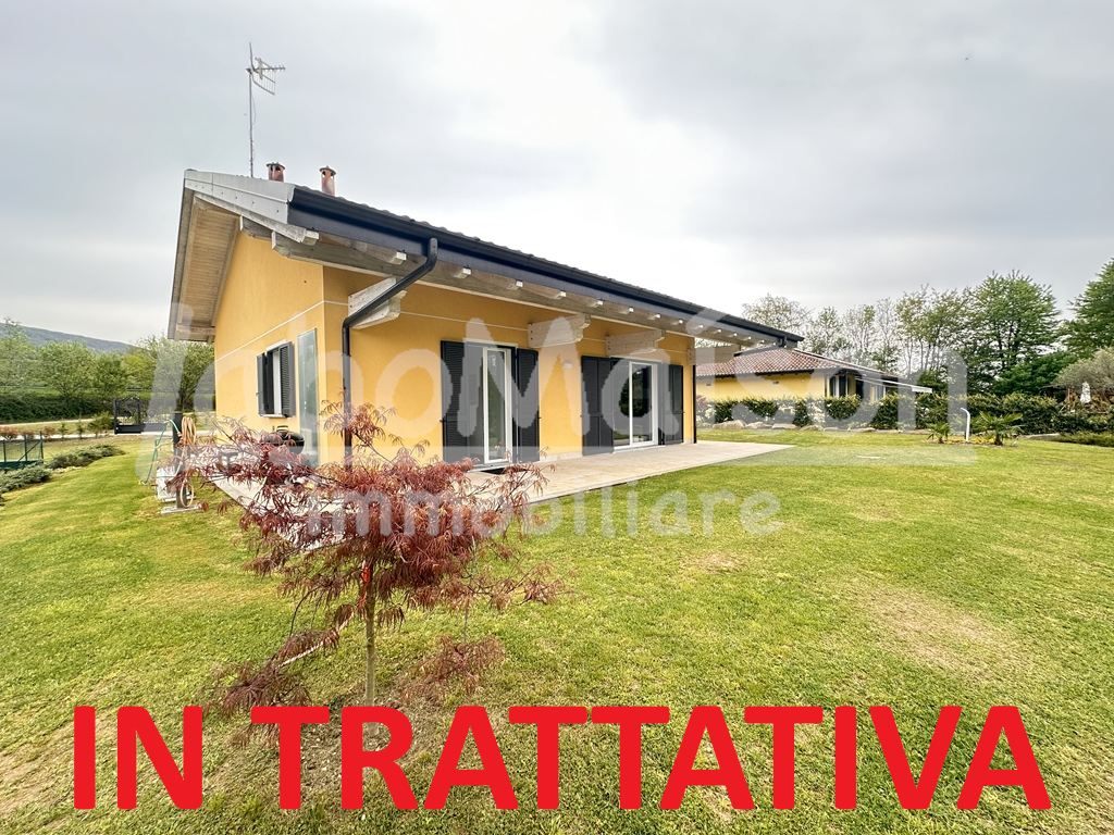 COCQUIO TREVISAGO villa singola con giardino
